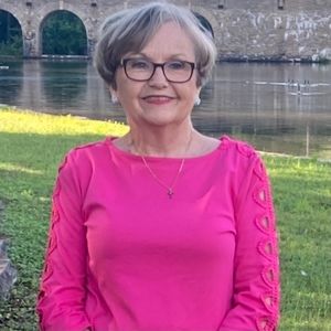 Meet your Posher, Connie